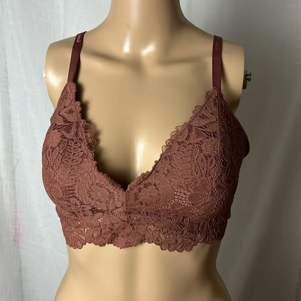 Aerie women 34 D bra ,wireless,embroidered,floral ,lace,sexy, feminine ,comfy - Picture 1 of 14